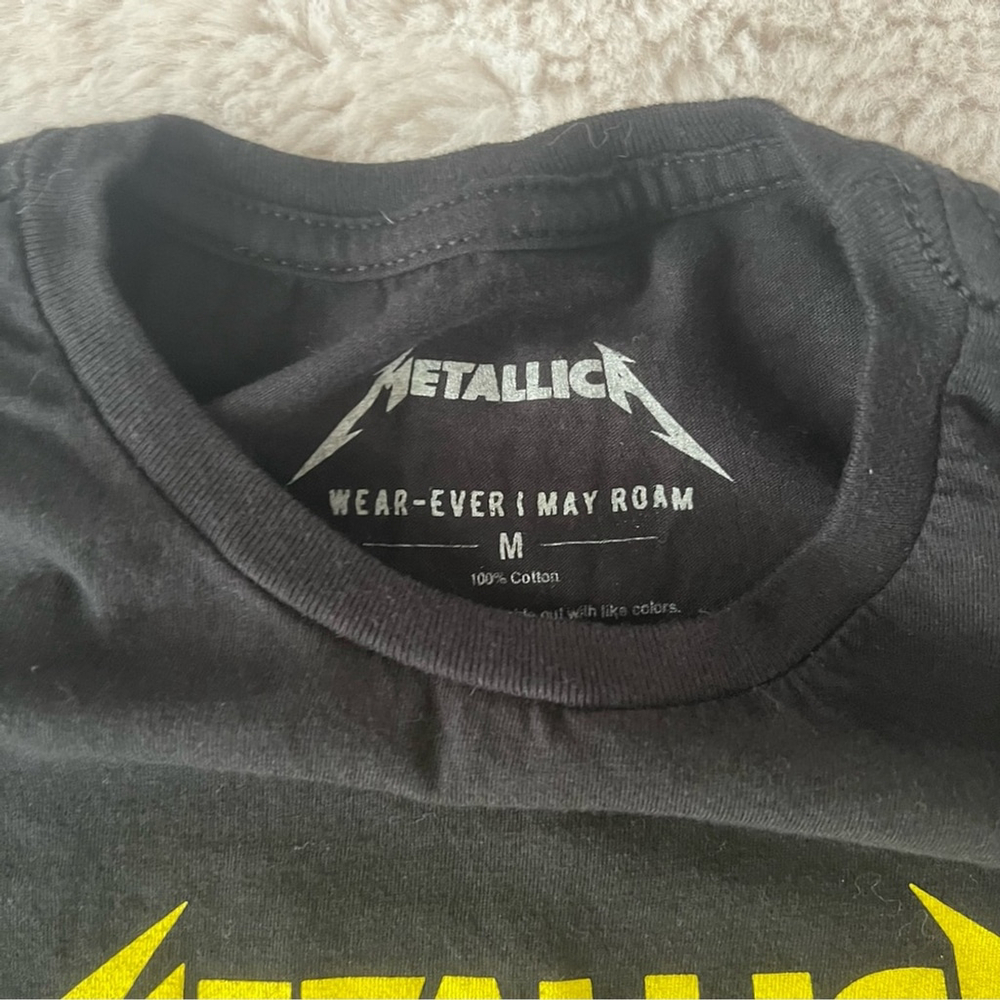 Metallica M72 World Tour Tee Women’s medium - Picture 5 of 9